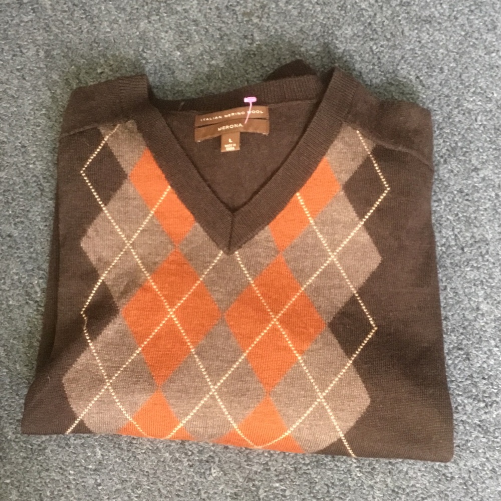 Merona V-Neck Sweater in Brown with Orange and Gray Argyle